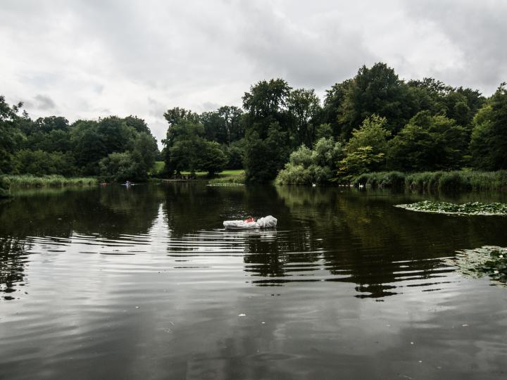 Luftmadras nedad åen