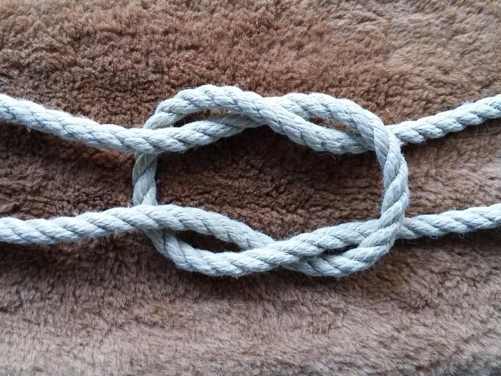 Knob samarbejdsøvelse med reb